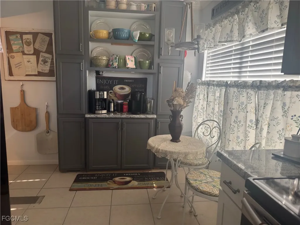 619 SE 12th Avenue Cape Coral FL 33990