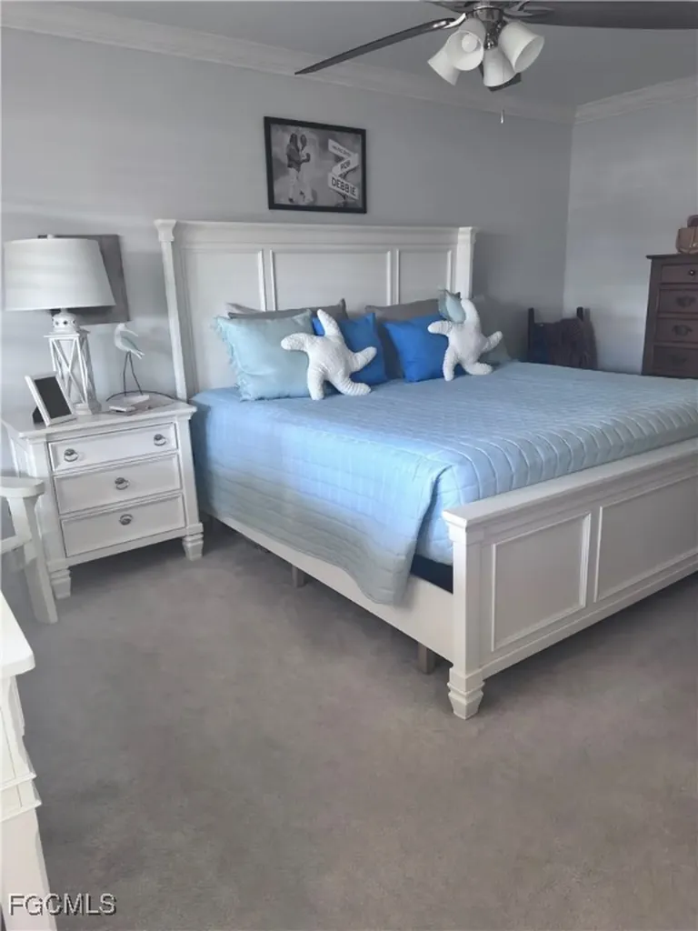 619 SE 12th Avenue Cape Coral FL 33990