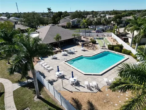 619 SE 12th Avenue Cape Coral FL 33990