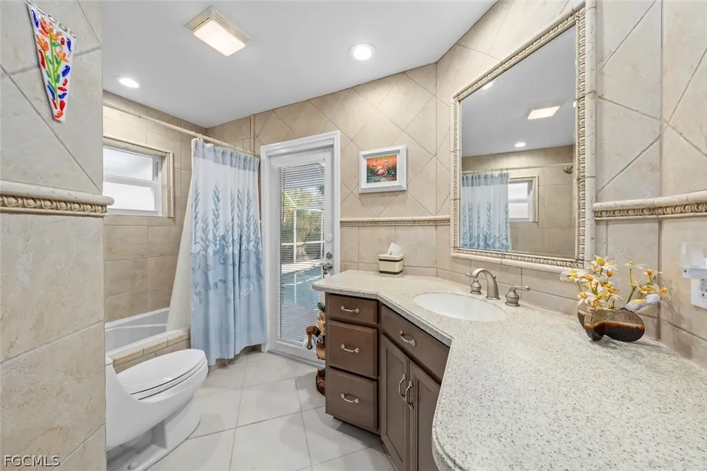 1056 S Yachtsman Drive Sanibel FL 33957