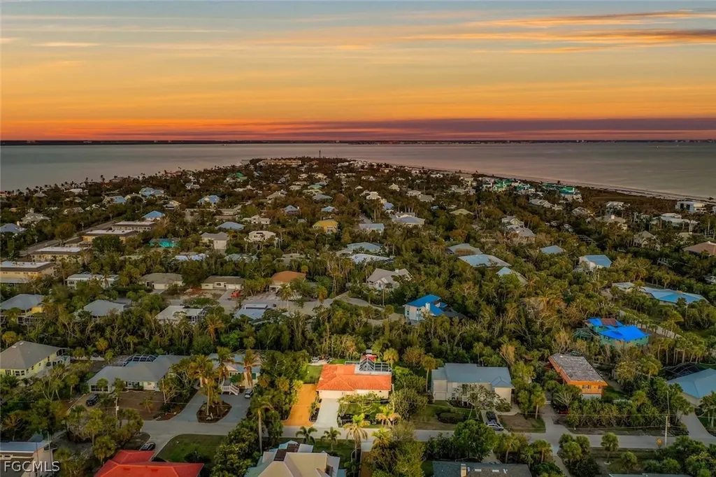 1056 S Yachtsman Drive Sanibel FL 33957