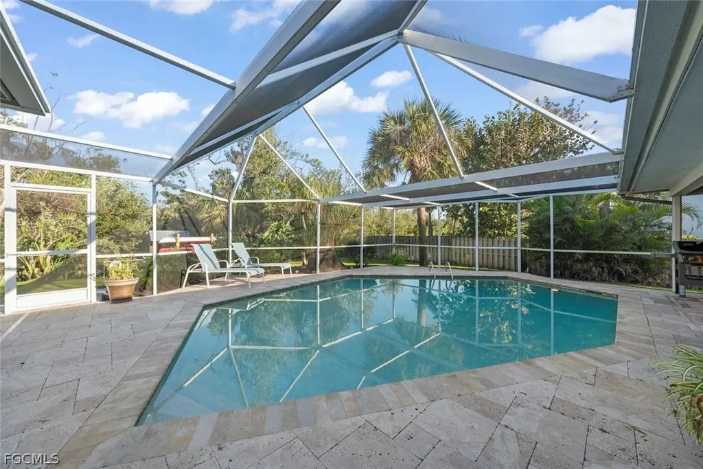 1056 S Yachtsman Drive Sanibel FL 33957