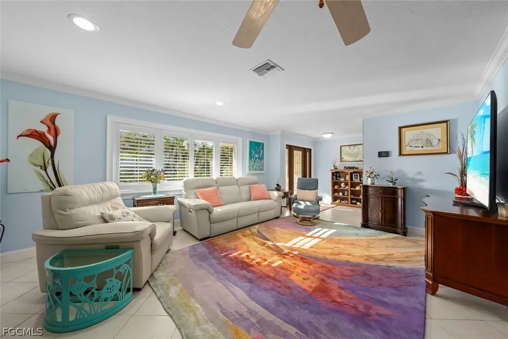1056 S Yachtsman Drive Sanibel FL 33957