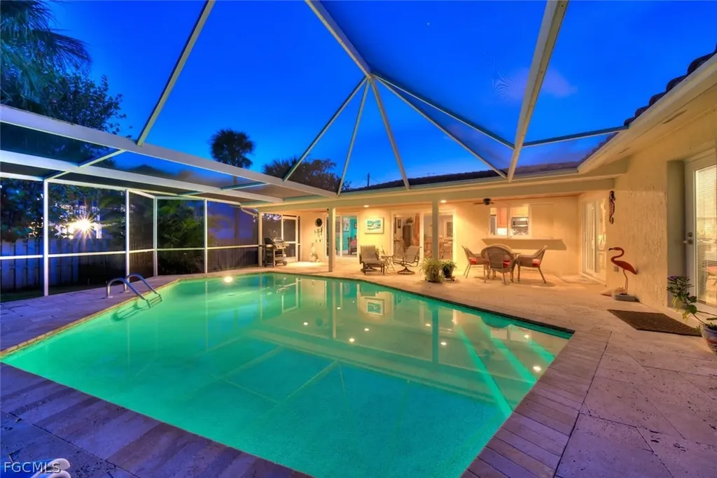 1056 S Yachtsman Drive Sanibel FL 33957