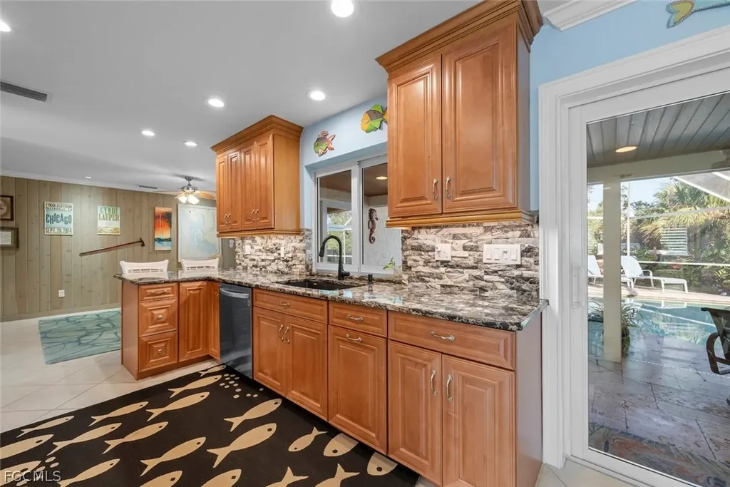 1056 S Yachtsman Drive Sanibel FL 33957