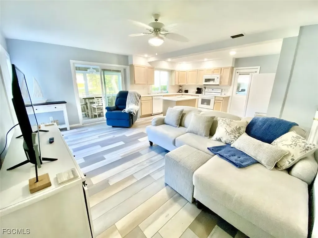 3338 Ottawa Circle Fort Myers FL 33907