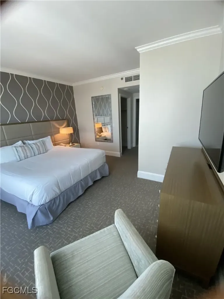 4401 Collins Avenue Miami Beach FL 33140-3227
