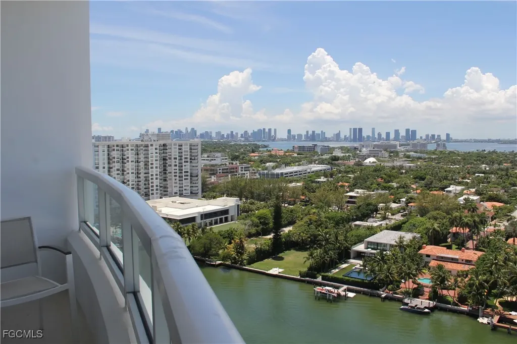 4401 Collins Avenue Miami Beach FL 33140-3227
