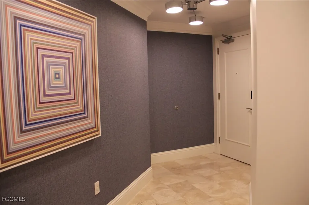 4401 Collins Avenue Miami Beach FL 33140-3227