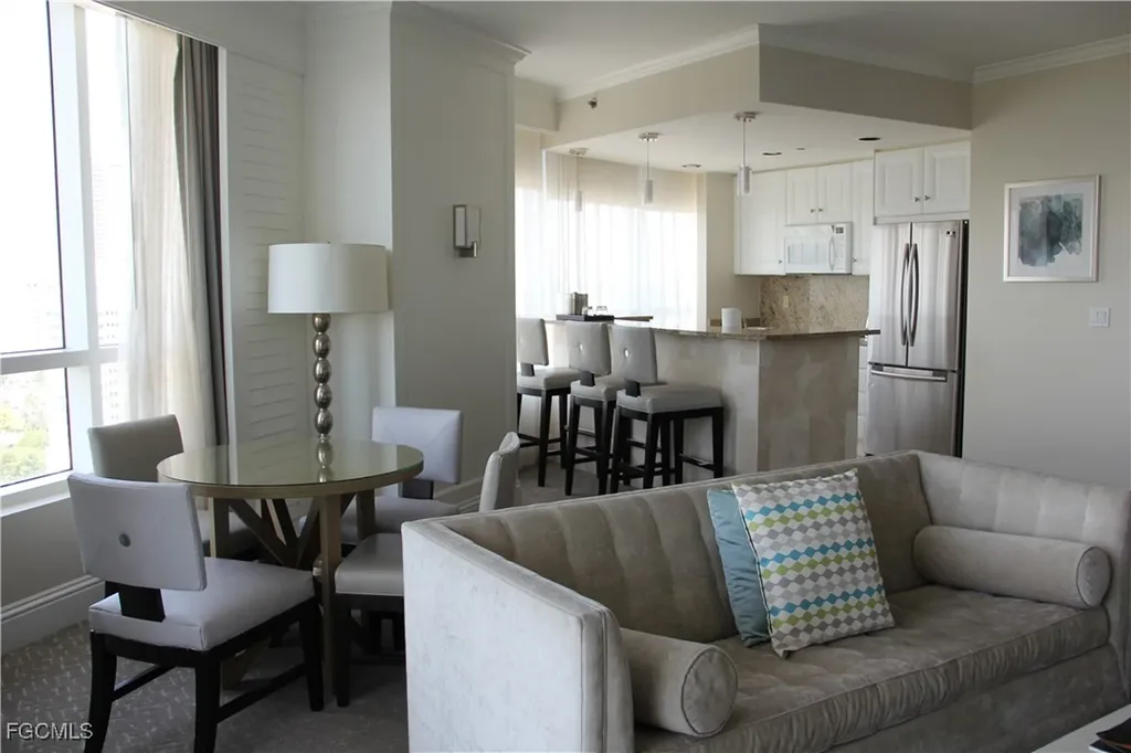 4401 Collins Avenue Miami Beach FL 33140-3227