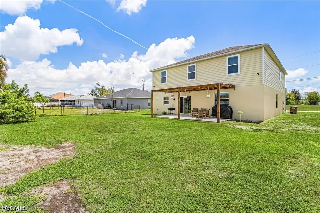 2235 SW 2nd Lane Cape Coral FL 33991