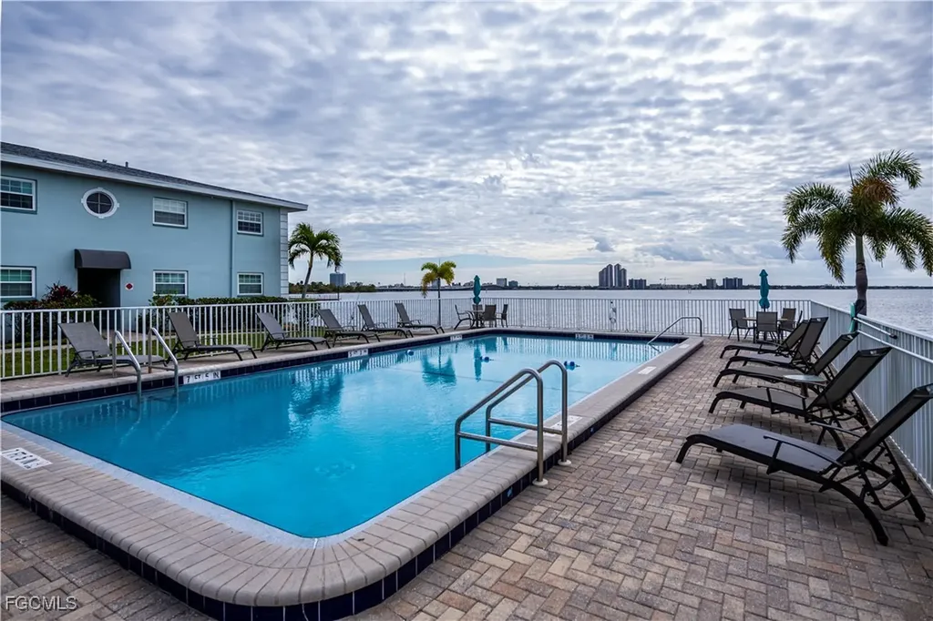 3324 N Key Drive North Fort Myers FL 33903