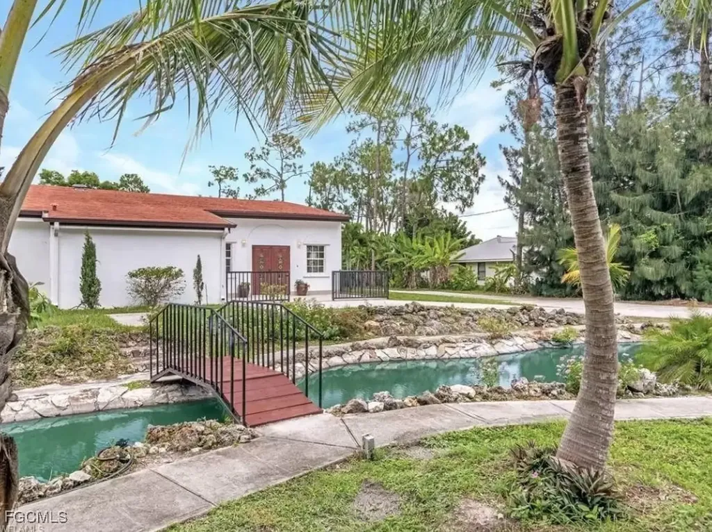 6343 Mark Lane Fort Myers FL 33966