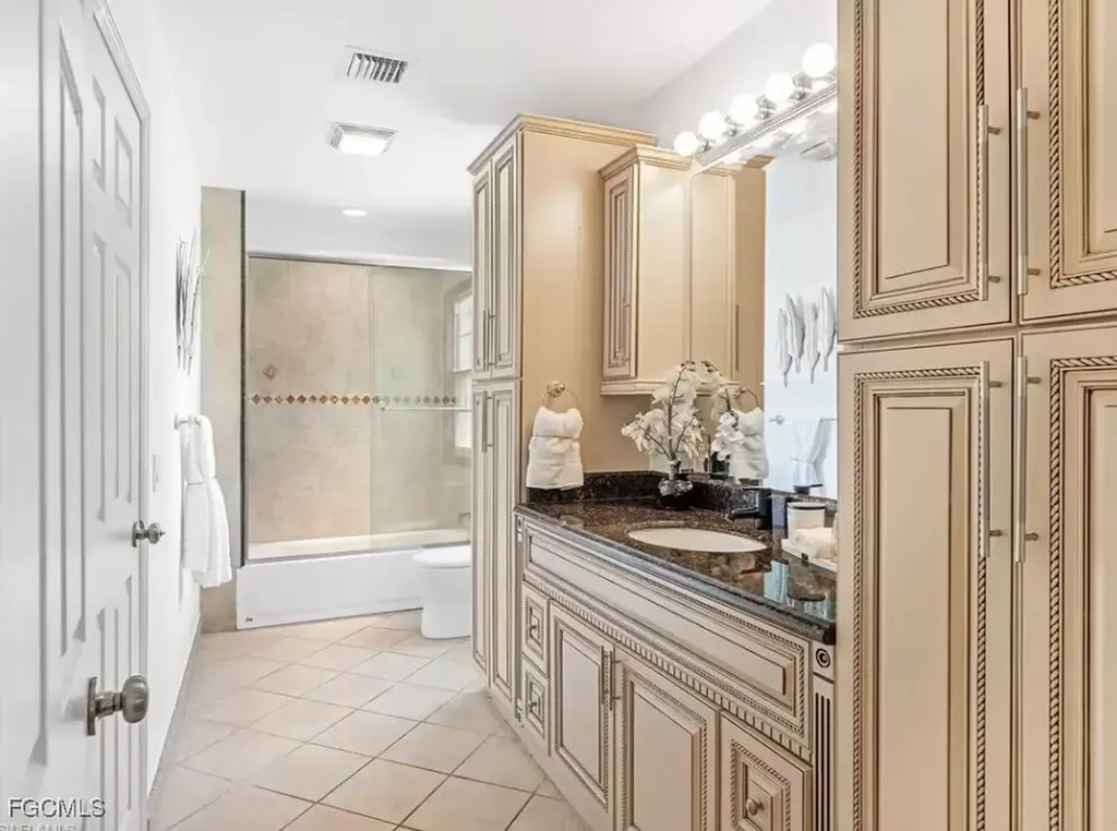 6343 Mark Lane Fort Myers FL 33966