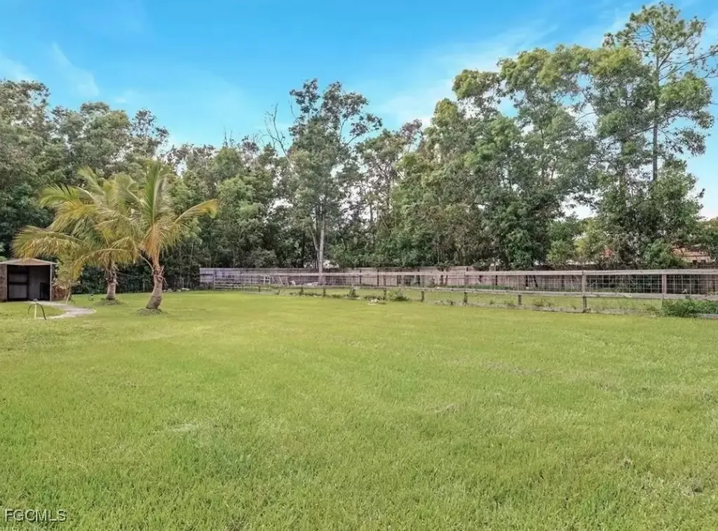 6343 Mark Lane Fort Myers FL 33966