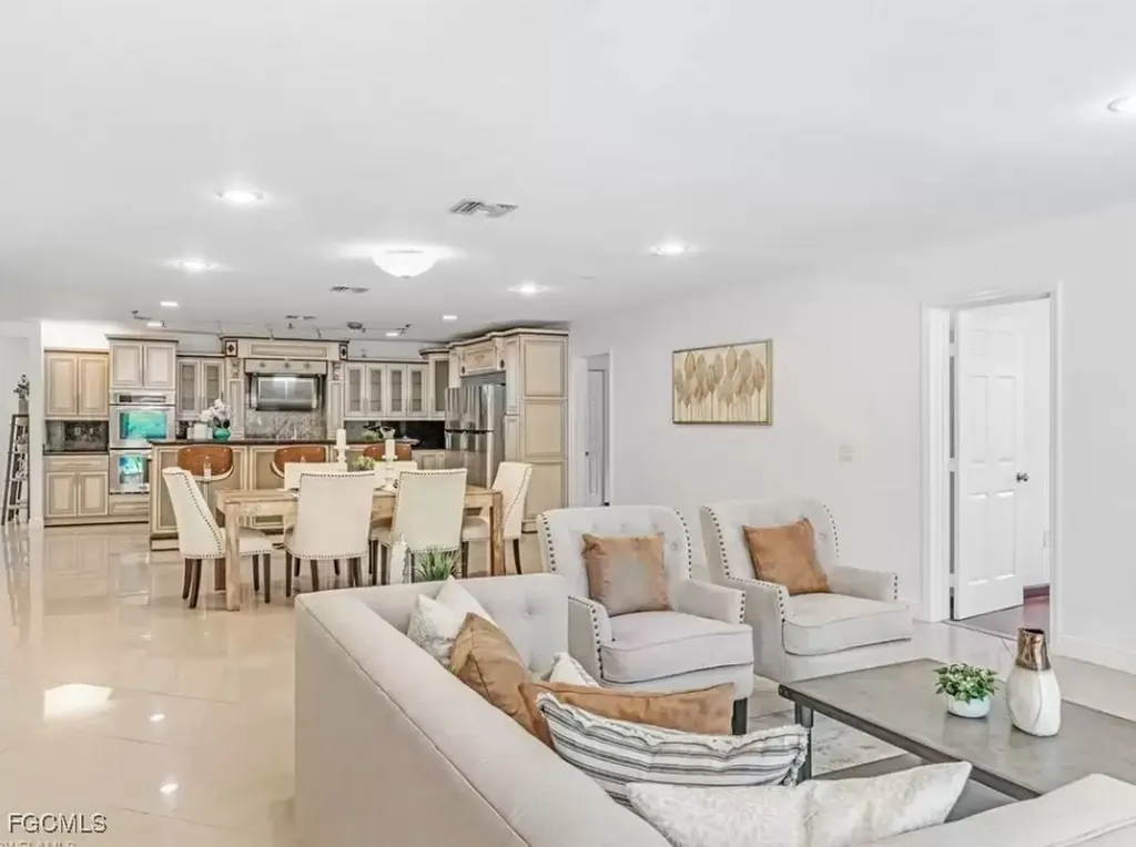 6343 Mark Lane Fort Myers FL 33966