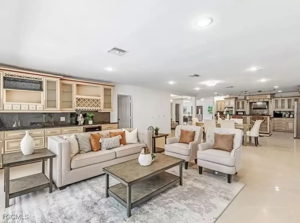 6343 Mark Lane Fort Myers FL 33966