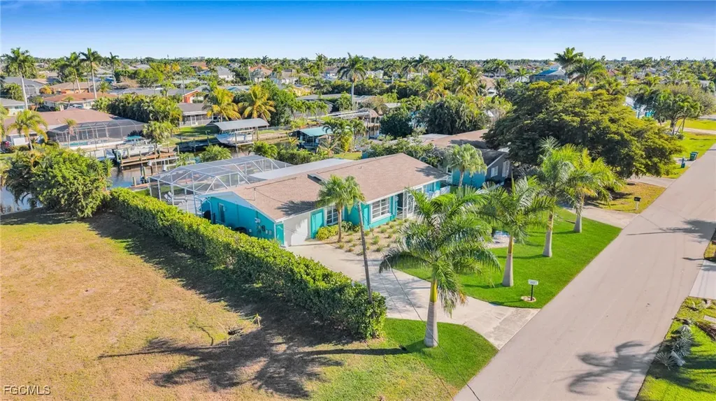 4919 SW 3rd Avenue Cape Coral FL 33914