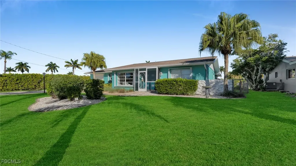 4919 SW 3rd Avenue Cape Coral FL 33914