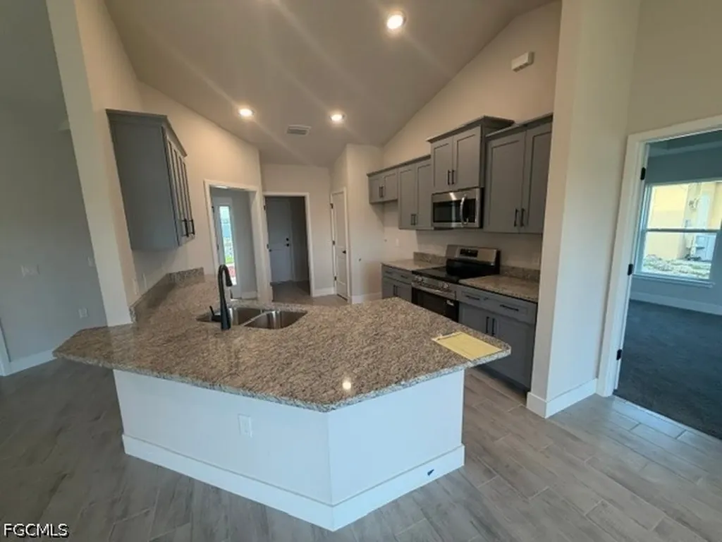 226 NE 15th Terrace Cape Coral FL 33909
