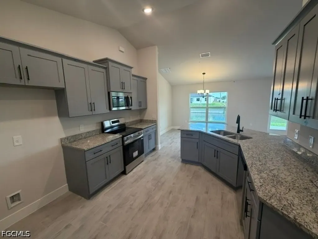 226 NE 15th Terrace Cape Coral FL 33909