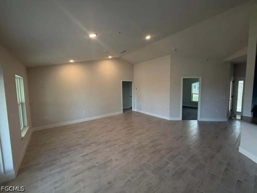 226 NE 15th Terrace Cape Coral FL 33909