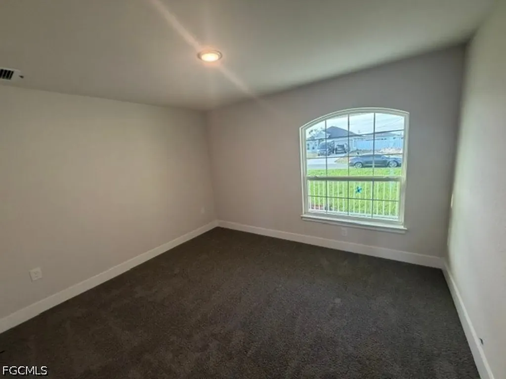 226 NE 15th Terrace Cape Coral FL 33909