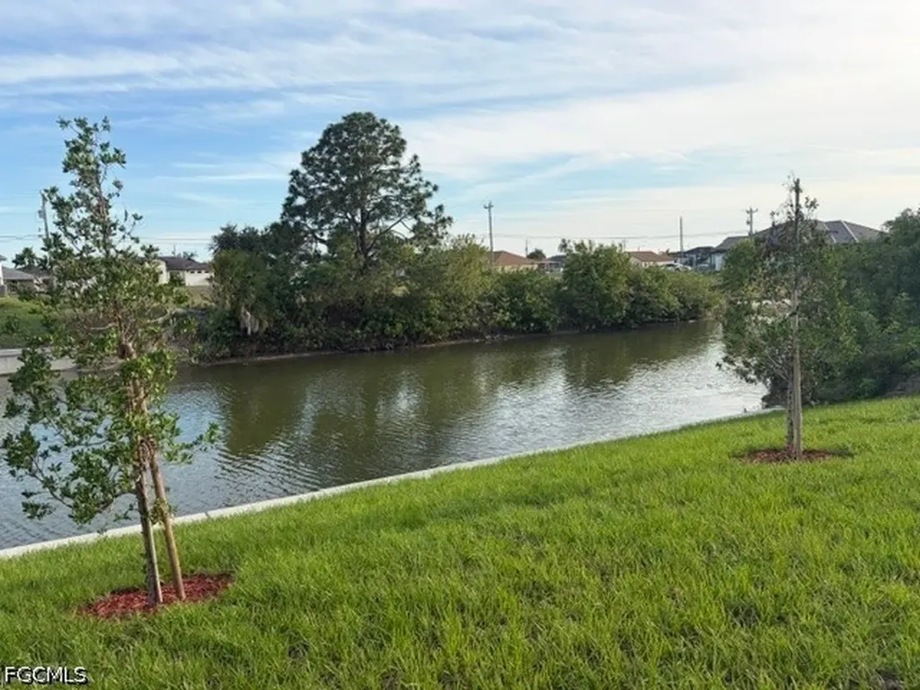 226 NE 15th Terrace Cape Coral FL 33909