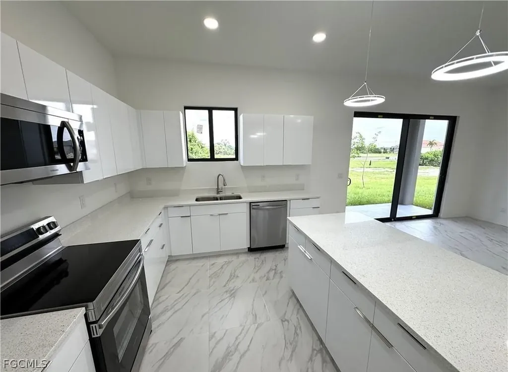 1247 Kismet Parkway W Cape Coral FL 33993
