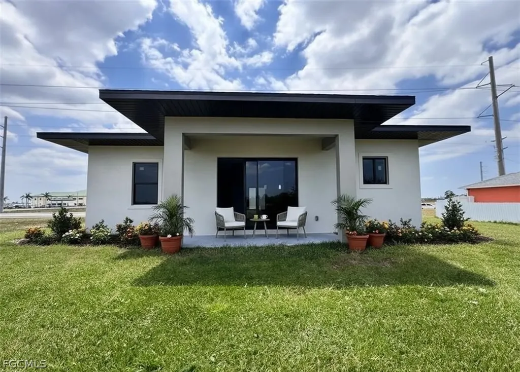1247 Kismet Parkway W Cape Coral FL 33993