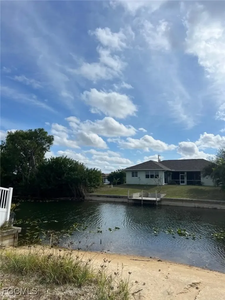 630 SW 15th Street Cape Coral FL 33991