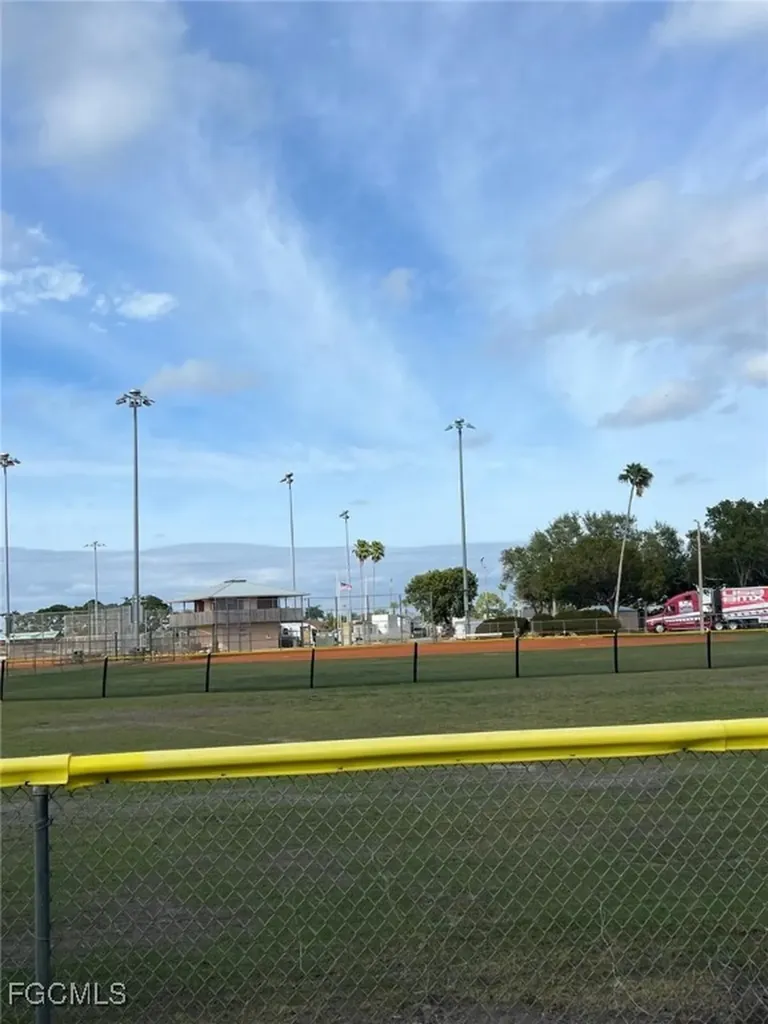 630 SW 15th Street Cape Coral FL 33991