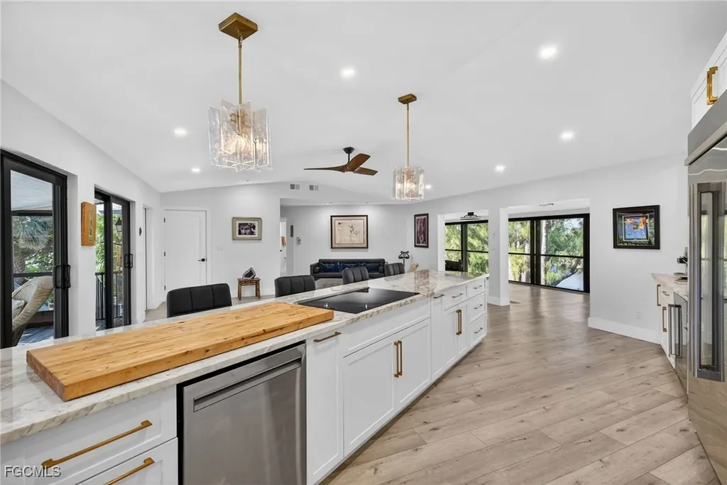 1666 Middle Gulf Drive Sanibel FL 33957