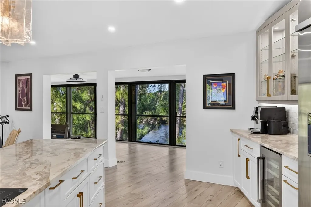 1666 Middle Gulf Drive Sanibel FL 33957