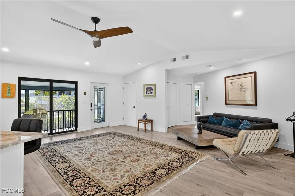 1666 Middle Gulf Drive Sanibel FL 33957