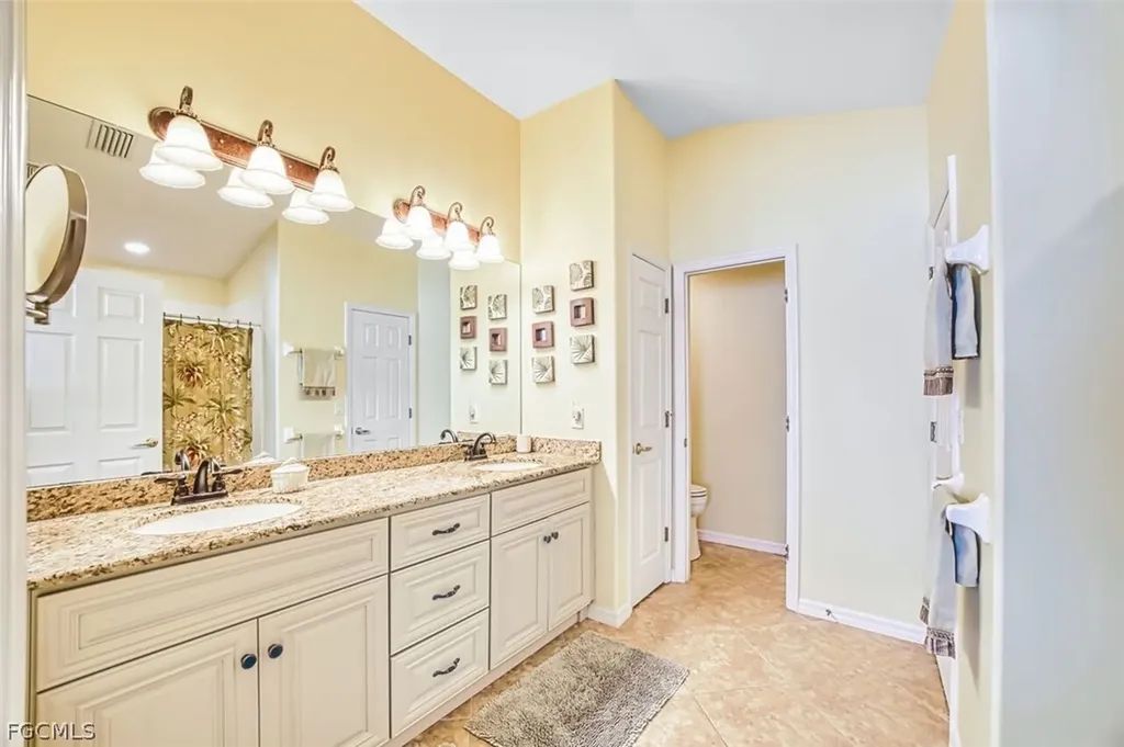 10089 Oakhurst Way Fort Myers FL 33913