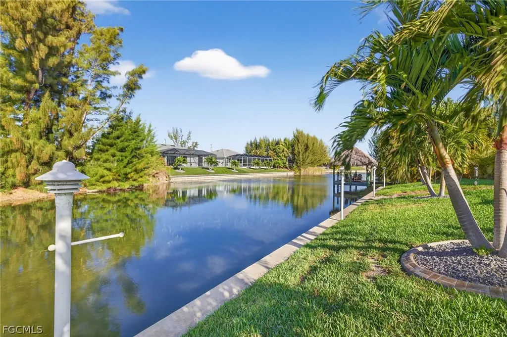 2626 SW 4th Place Cape Coral FL 33914