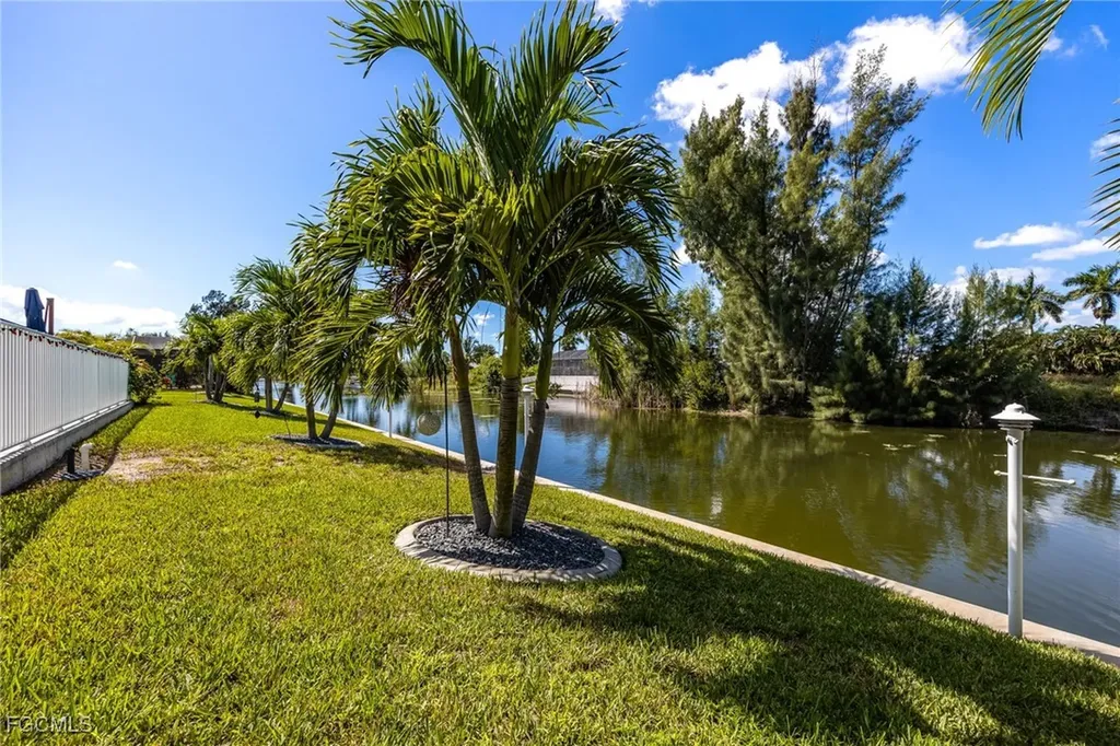 2626 SW 4th Place Cape Coral FL 33914
