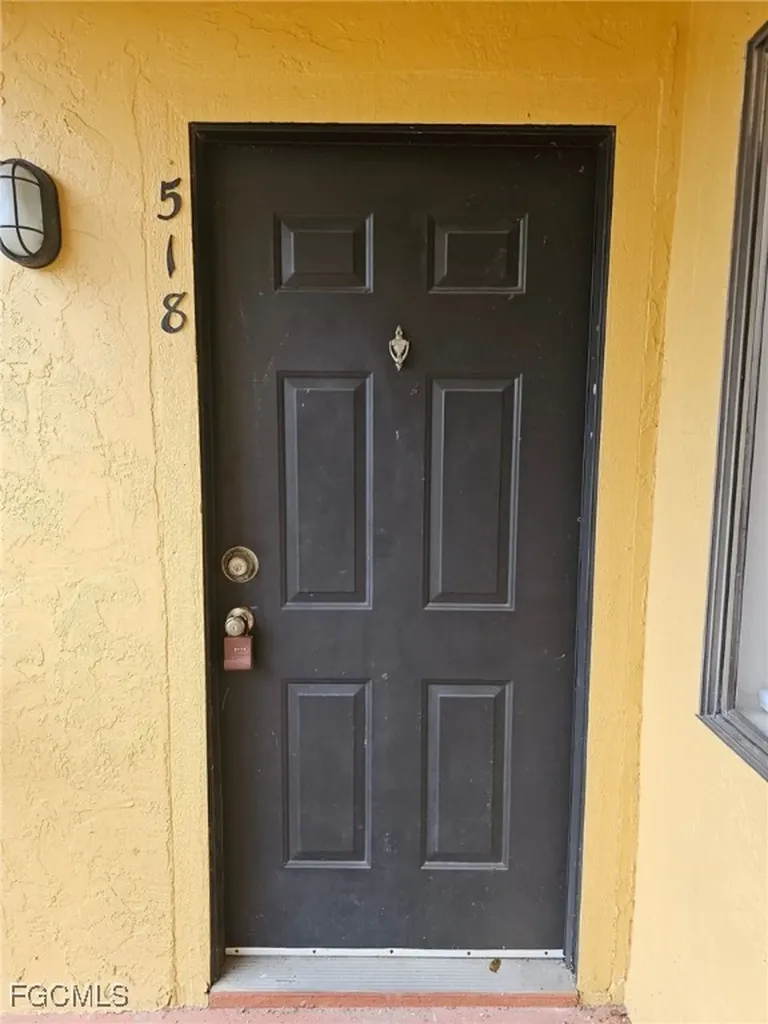 2875 Winkler Avenue Fort Myers FL 33916