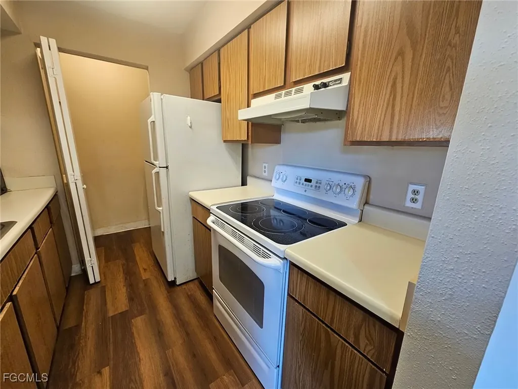 2875 Winkler Avenue Fort Myers FL 33916
