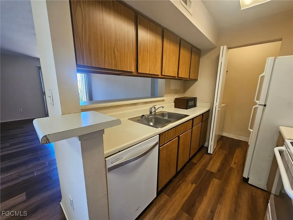 2875 Winkler Avenue Fort Myers FL 33916