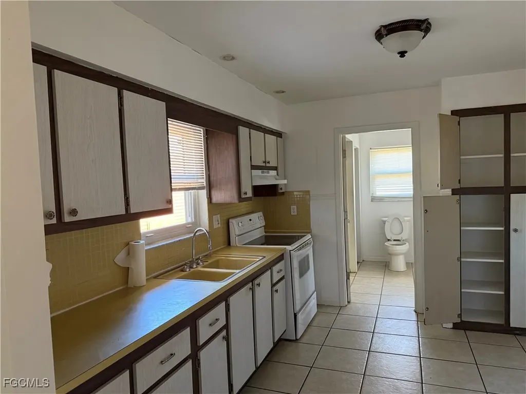 904 Hudson Avenue Lehigh Acres FL 33936