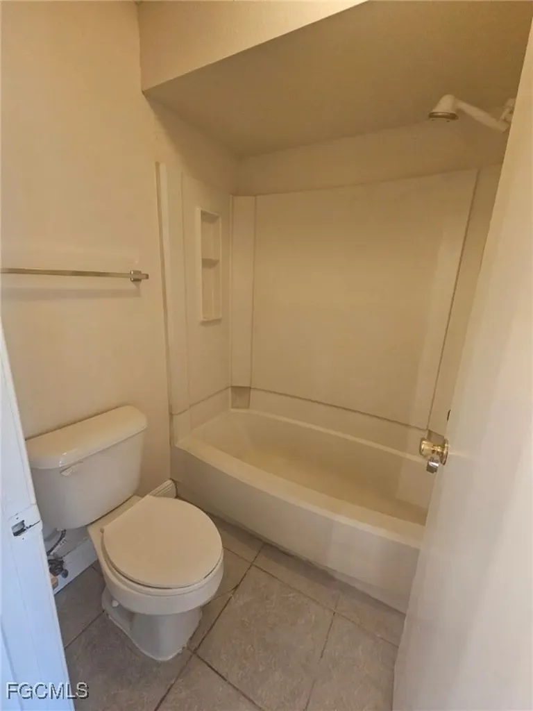 2905 Winkler Avenue Fort Myers FL 33916