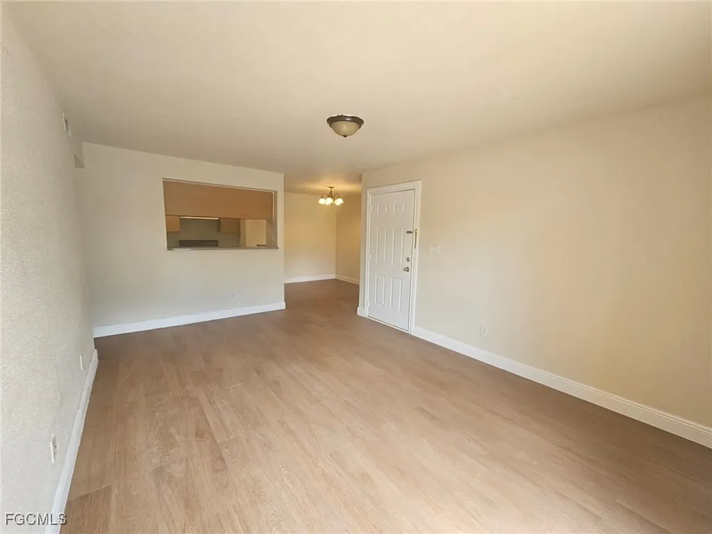 2905 Winkler Avenue Fort Myers FL 33916