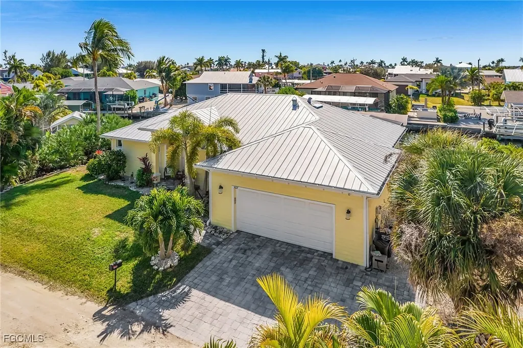 3627 Schooner Lane St. James City FL 33956