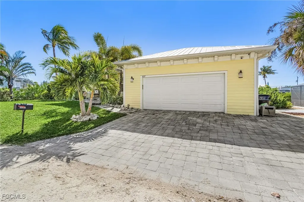 3627 Schooner Lane St. James City FL 33956