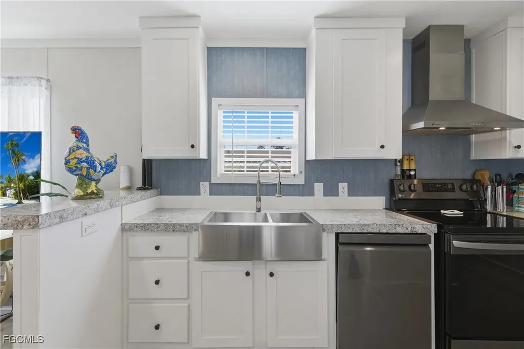 310 Shrub Lane S North Fort Myers FL 33917