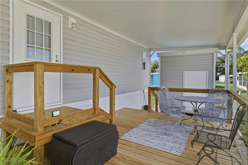 310 Shrub Lane S North Fort Myers FL 33917