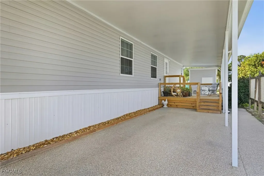 310 Shrub Lane S North Fort Myers FL 33917