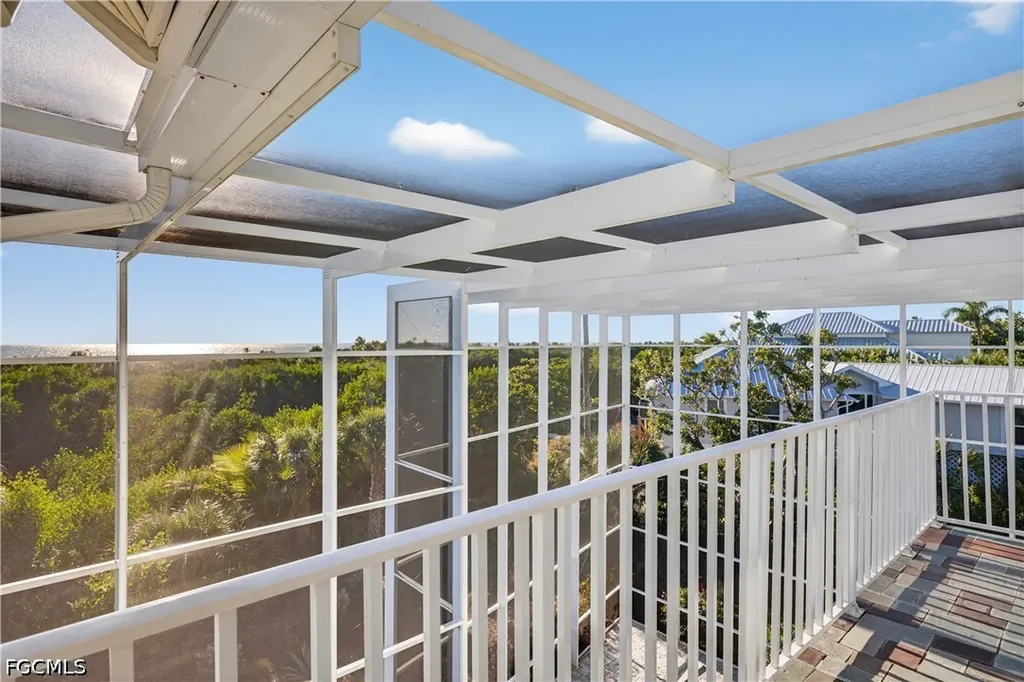 5105 Joewood Drive Sanibel FL 33957
